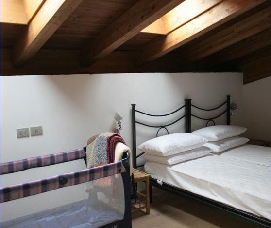 B&B Gardumo Ronzo-Chienis Habitación foto